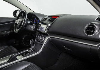 Подержанный автомобиль Mazda 6 Sedan 2008 года (13 фото)