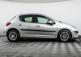 Подержанный автомобиль Peugeot 207 Hatchback 2008 года (4 фото)