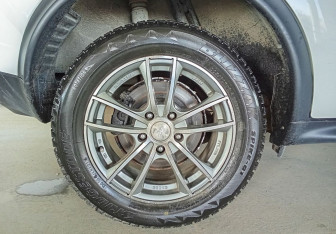 Подержанный автомобиль Nissan Juke 2014 года (16 фото)