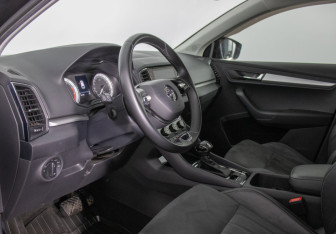 Подержанный автомобиль Skoda Karoq 2020 года (10 фото)