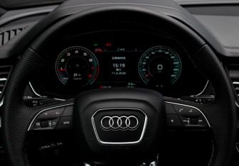 Подержанный автомобиль Audi Q5 2025 года (34 фото)