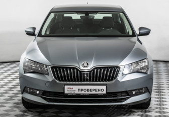 Подержанный автомобиль Skoda Superb Liftback 2018 года (2 фото)