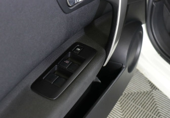 Подержанный автомобиль Nissan Qashqai 2012 года (11 фото)