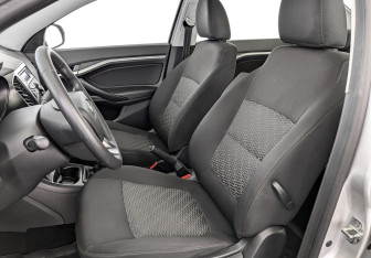 Подержанный автомобиль LADA (ВАЗ) Vesta Sedan 2016 года (19 фото)