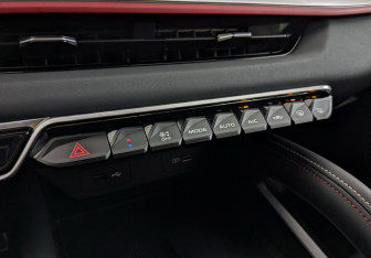 Подержанный автомобиль Geely Coolray 2024 года (27 фото)