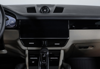 Подержанный автомобиль Porsche Cayenne 2018 года (13 фото)