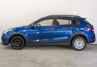 Подержанный автомобиль Kia Rio Hatchback 2021 года (8 фото)
