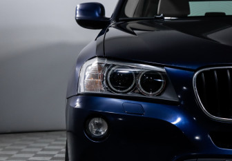 Подержанный автомобиль BMW X3 2012 года (18 фото)
