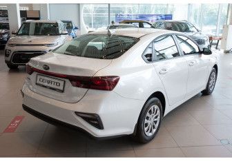 Новый Kia Cerato Sedan 2022 (4 фото)
