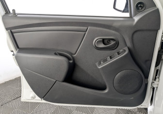 Подержанный автомобиль LADA (ВАЗ) Largus Wagon 2024 года (19 фото)