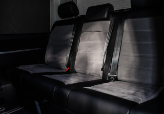 Подержанный автомобиль Volkswagen Multivan 2020 года (14 фото)