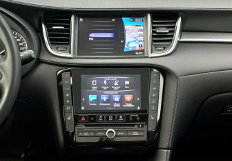 Подержанный автомобиль Infiniti QX50 2019 года (15 фото)