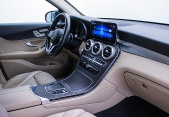 Подержанный автомобиль Mercedes-Benz GLC Coupe 2021 года (10 фото)