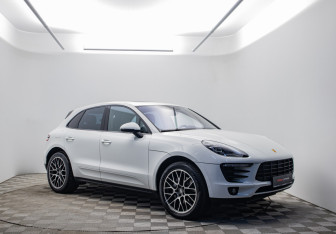 Подержанный автомобиль Porsche Macan 2017 года (3 фото)