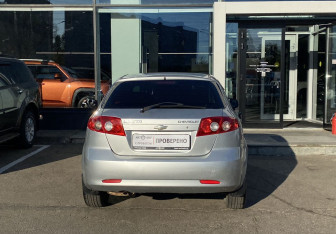 Подержанный автомобиль Chevrolet Lacetti Hatchback 2012 года (6 фото)