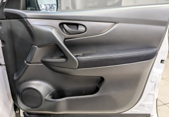 Подержанный автомобиль Nissan Qashqai 2015 года (23 фото)