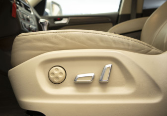 Подержанный автомобиль Audi Q5 2013 года (28 фото)