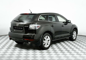 Подержанный автомобиль Mazda CX-7 2010 года (3 фото)
