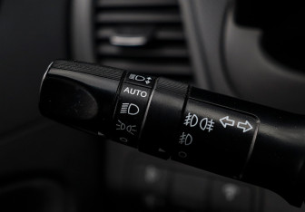 Подержанный автомобиль Hyundai Solaris Hatchback 2013 года (15 фото)