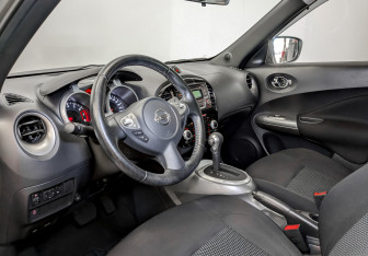 Подержанный автомобиль Nissan Juke 2015 года (16 фото)