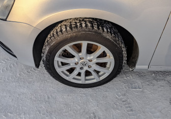 Подержанный автомобиль Volkswagen Passat Sedan 2012 года (18 фото)