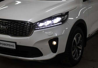 Подержанный автомобиль Kia Sorento 2018 года (26 фото)