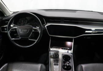 Подержанный автомобиль Audi A6 Sedan 2020 года (14 фото)