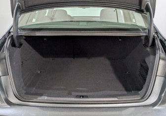 Подержанный автомобиль Audi A6 Sedan 2016 года (16 фото)