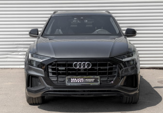 Подержанный автомобиль Audi Q8 2022 года (2 фото)