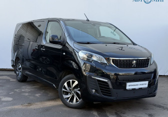 Подержанный автомобиль Peugeot Traveller 2020 года (3 фото)