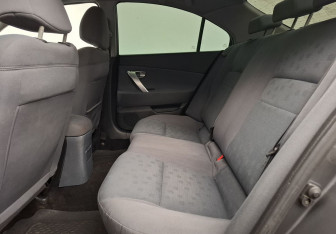 Подержанный автомобиль Nissan Primera Sedan 2005 года (11 фото)