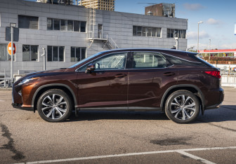 Подержанный автомобиль Lexus RX 2017 года (9 фото)