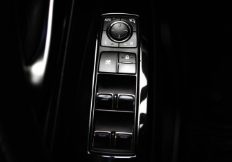 Подержанный автомобиль Lexus LX 2016 года (16 фото)