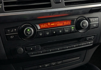 Подержанный автомобиль BMW X6 2013 года (27 фото)