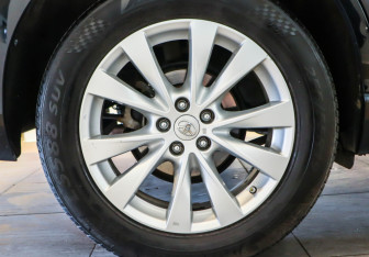 Подержанный автомобиль Toyota Venza 2013 года (23 фото)