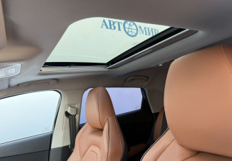 Подержанный автомобиль Omoda C5 2023 года (12 фото)