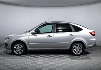 Подержанный автомобиль LADA (ВАЗ) Granta Liftback 2022 года (8 фото)