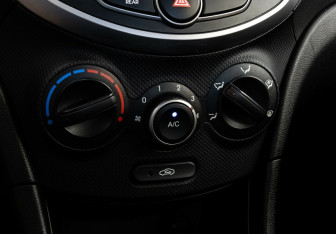 Подержанный автомобиль Hyundai Solaris Sedan 2016 года (9 фото)