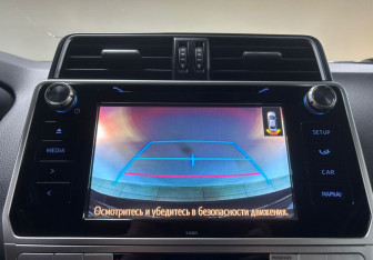 Подержанный автомобиль Toyota Land Cruiser Prado 2020 года (16 фото)