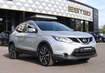 Подержанный автомобиль Nissan Qashqai 2017 года (3 фото)