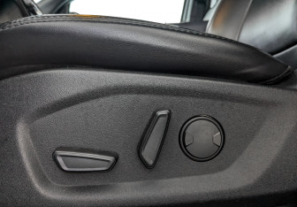 Подержанный автомобиль Ford Explorer 2018 года (29 фото)