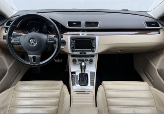 Подержанный автомобиль Volkswagen Passat Wagon 2014 года (12 фото)