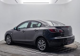 Подержанный автомобиль Mazda 3 Sedan 2013 года (3 фото)