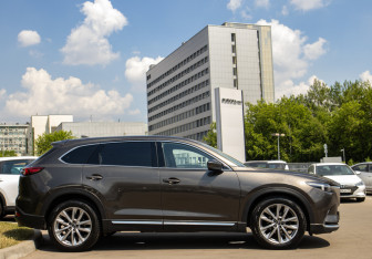 Подержанный автомобиль Mazda CX-9 2019 года (3 фото)
