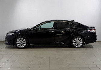 Подержанный автомобиль Toyota Camry Sedan 2020 года (7 фото)