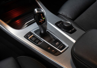 Подержанный автомобиль BMW X4 2017 года (19 фото)