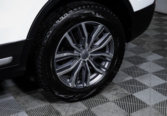 Подержанный автомобиль Geely Atlas Pro 2022 года (15 фото)