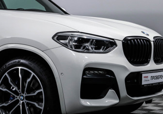 Подержанный автомобиль BMW X3 2021 года (16 фото)