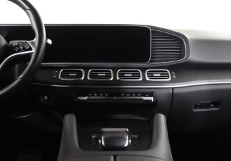Подержанный автомобиль Mercedes-Benz GLE 2024 года (14 фото)