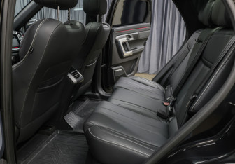 Подержанный автомобиль Jaecoo J7 2024 года (12 фото)
